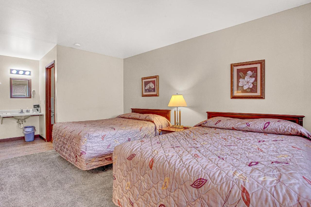 ויסקונסין דלס White Rose Inns & Motel מראה חיצוני תמונה