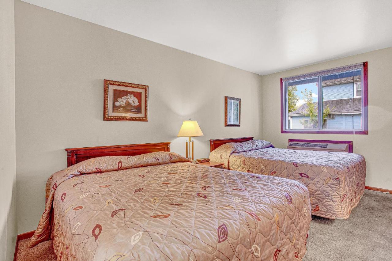 ויסקונסין דלס White Rose Inns & Motel מראה חיצוני תמונה